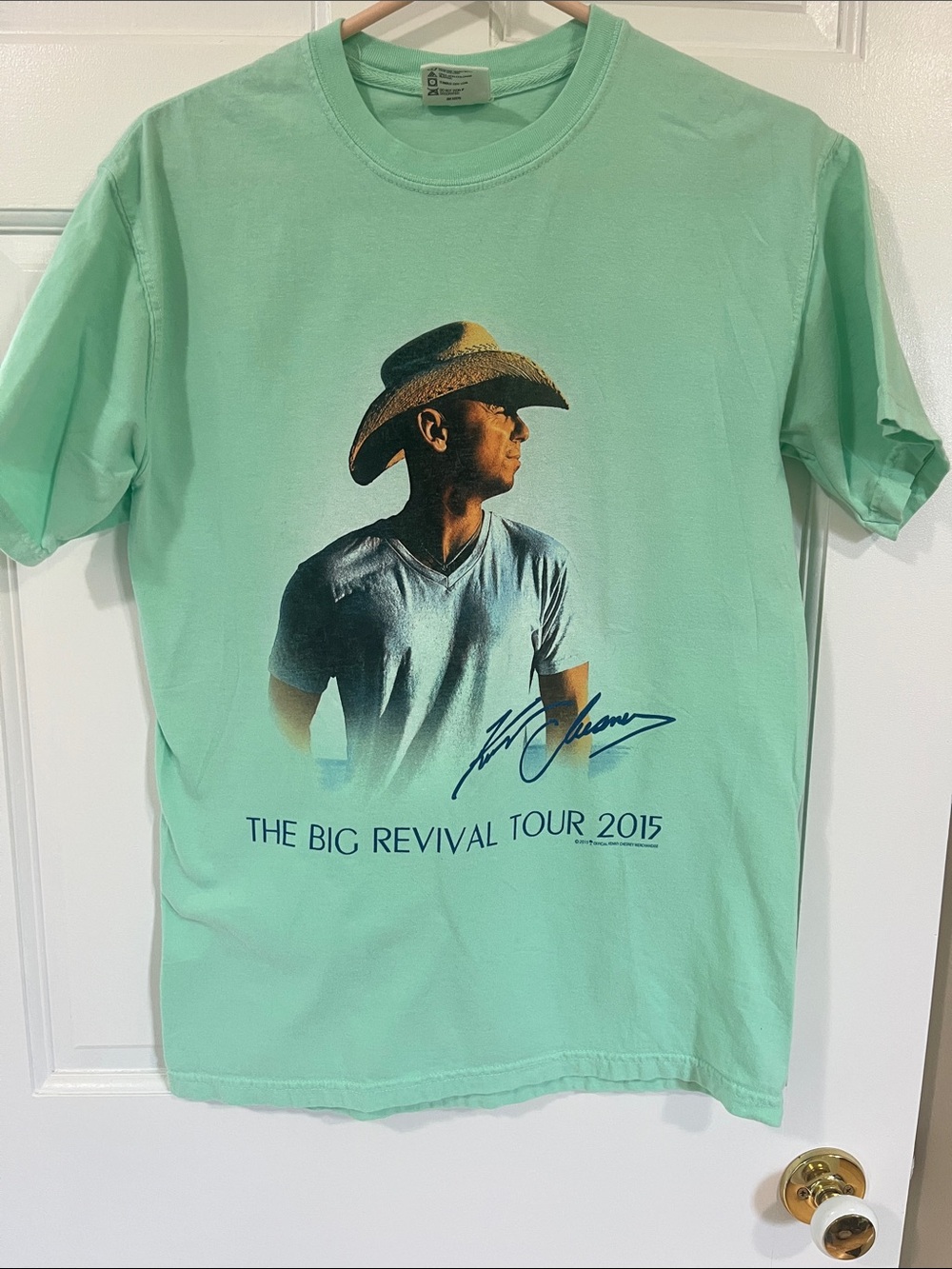 Kenny Chesney concert tshirt